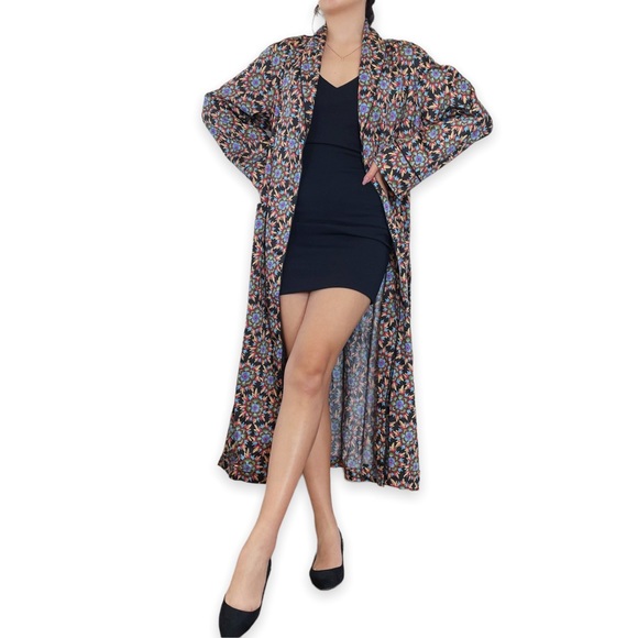 Peruvian Connection Tan and Black Kimono Robe - Picture 13 of 16